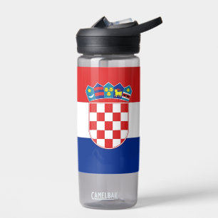 Bouteille d'eau avec drapeau de Croatie