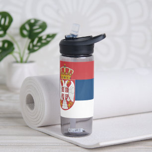 Bouteille d'eau avec drapeau de Serbie