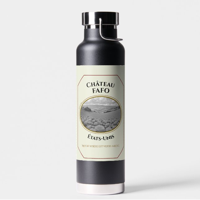 Bouteille d'eau avec étiquette de vin (Gauche)