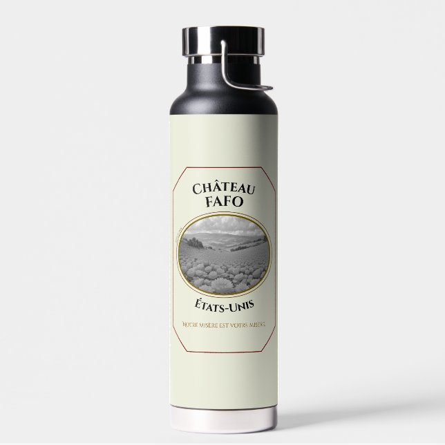 Bouteille d'eau avec étiquette de vin (Gauche)
