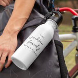 Bouteille D'eau Aventures familiales | Minimaliste moderne origina<br><div class="desc">Personnalisée pour vos merveilleuses et quotidiennes aventures en famille,  cette bouteille d'eau est un cadeau parfait ou un accessoire de vacances! Le design comprend une typographie manuscrite de scripyt est un style minimaliste moderne pour toute famille amusante et élégante! #famille #aventures #coutume #bouteille d'eau</div>