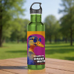 Bouteille D'eau Boire de l'eau de canard mème<br><div class="desc">Restez hydraté en style avec cette bouteille d'eau potable personnalisable Duck! Doté de l'emblématique canard à mème internet aux couleurs rétro et audacieuses et de l'expression "EAU POTABLE", cette bouteille réutilisable sert à la fois de rappel d'hydratation et d'entrée de conversation. Ajoutez votre nom pour une touche personnelle, ce qui...</div>