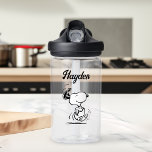 Bouteille D'eau cacahuètes | Snoopy Happy Dance | Ajouter Votre No<br><div class="desc">Snoopy est l'adorable beagle de Charlie Brown dans la bande dessinée Peanuts de Charles M. Schulz. Découvrez ce joli dessin de cacahuètes avec ce chien adorable.</div>