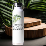 Bouteille D'eau Camionnette Palm Leaf<br><div class="desc">Un cadeau de fête de mariée à personnaliser pour votre femme de chambre - ou n'importe qui dans votre fête de mariage. Bridesmaid est écrit en calligraphie manuscrite tourbillonnant et, vous pouvez facilement passer à un rôle différent, en entrant l'outil de conception. Le design comporte une feuille de palmier tropicale...</div>