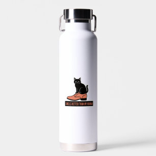 Bouteille D'eau Chat noir sarcastique dans un mème de chaussure en