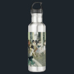 Bouteille D'eau Classe de ballet Edgar Degas<br><div class="desc">Classe de ballet 1871 - 1874. Edgar Degas. Portrait de groupe mignon. Des Ballerinas en robes blanches se tiennent à la billetterie et écoutent leur professeur de danse. Le vieil homme se penche sur une canne. Reproduction d'oeuvres d'art célèbres dans le domaine public.</div>