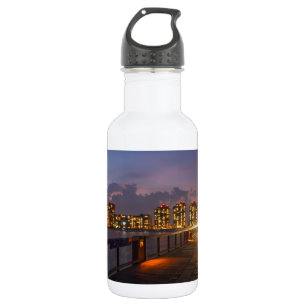Bouteille D'eau Conduite Sur Navarre Beach Quai Eau Inoxydable