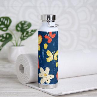 Bouteille D'eau Crayon et fleurs de papillon