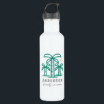 Bouteille D'eau Cute plage personnalisée Réunion familiale<br><div class="desc">Commémorez votre famille ou votre réunion avec cette bouteille d'eau en acier inoxydable personnalisée. Cet hôtel design est doté de palmiers turquoises et d'un soleil jaune, idéal pour une excursion sur le thème de la plage. Personnalisez avec votre nom de famille et l'année de la réunion de famille. Joyeux plaisir...</div>