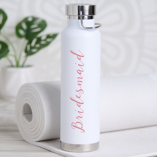 Bouteille D'eau Écriture minimaliste moderne demoiselle d'honneur  (Bridesmaid Water Bottle - Perfect for a Bachelorette or Bridesmaid Proposal)