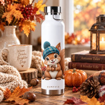 Écureuil mignon d'automne avec chapeau à carreaux