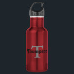 Bouteille D'eau En Acier Inoxydable Nom de monogramme noir personnalisé rouge classiqu<br><div class="desc">Classic Stylish Monogrammed Nom,  Initial ou votre propre texte,  Rouge Bouteille d'eau en acier inoxydable personnalisée. Ce modèle vous permet de customiser facilement votre propre texte et votre propre couleur.</div>