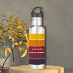 Bouteille D'eau Épingler le bloc de couleurs Nom personnalisé<br><div class="desc">Ce design coloré et moderne dispose d'un motif en bloc de couleur en aubergine,  rouge,  orange et jaune avec votre nom personnalisé</div>