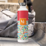 Bouteille D'eau Été amusant Monogramme élégant<br><div class="desc">Aquarelles d'été colorées mélangées avec blocage de couleurs audacieuses et votre monogramme. Passez des couleurs pour ajouter un peu de gaieté. Célébrez le dynamisme de l'été avec une palette de couleurs captivante. Ces tons vifs et enchanteurs se marient harmonieusement, évoquant l'esprit joyeux de la saison et créant une ambiance visuellement...</div>