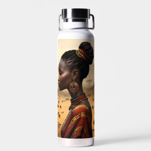 Bouteille D'eau Femme Tribale Qui Regarde Son Paysage Africain,