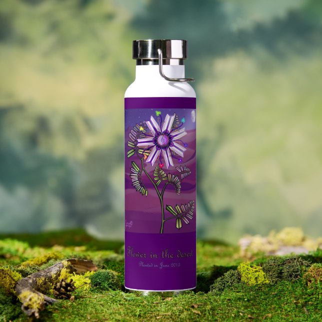 Bouteille D'eau Fllowr dans le désert (Extérieur (pivotée))