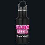 Bouteille D'eau Groupe Peeps de Pickleball Blanc rose avec nom<br><div class="desc">Mesdames, avez-vous un groupe de pickleball avec lequel vous aimez jouer et sortir après ? Vous appelez les "Pickleball Peeps" ? Si c'est le cas, voici la bouteille d'eau à base de pickleball parfaite pour vous ! Avec son joli lettrage rose et blanc, personnalisé avec votre nom, il est sûr...</div>