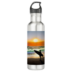 Bouteille D'eau Guy sur la plage avec coucher de soleil sur le Sur