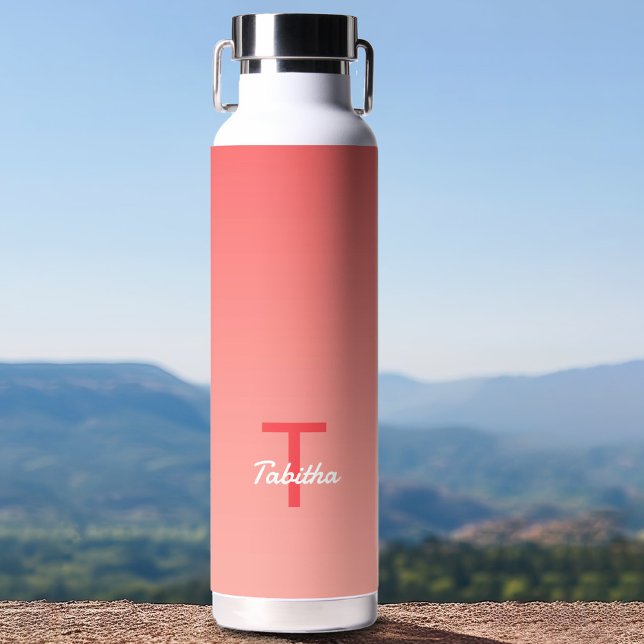 Bouteille D'eau Initiale de nom personnalisée script dégradé rouge (Créateur téléchargé)