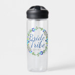 Bouteille D'eau Jolie couronne florale Tribe de mariée personnalis<br><div class="desc">Jolie et mignonne bouteille d'eau de couronne fleurie pour votre tribu de mariées personnalisée avec leur nom.</div>