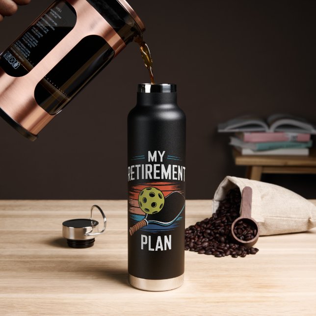 Bouteille D'eau Joueur de pickleball Mon Plan de Retraite (Café (pivoté))