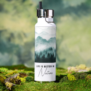 Bouteille D'eau La vie est meilleure dans la nature - Photo person