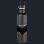 Bouteille D'eau Ligue de Justice | Symbole de batman métallique<br><div class="desc">Voici le symbole de batte métallique usé de Batman,  tiré du film de la Ligue de la Justice.</div>