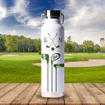 Bouteille D'eau Logo De Golf Cadeau Pour Ami Sport Golf Club Perso<br><div class="desc">Ce design de bouteille d'eau moderne comprend un logo de golf et vos initiales en texte vert gras pour un look simple,  élégant,  mais professionnel. Ajoutez votre nom et faites-le le vôtre !</div>