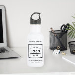 Bouteille D'eau Logo d'entreprise en noir personnalisé Marqué blan<br><div class="desc">La bouteille d'eau blanche en acier inoxydable personnalisée comprend le logo de votre entreprise professionnelle, ainsi que le libellé de votre nom d'entreprise, slogan, site Web, emplacement ou d'autres informations pouvant être personnalisées. Ajoutez simplement le logo de votre entreprise à l'espace noir de l'espace réservé à l'image, et remplissez le...</div>