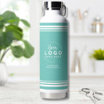 Bouteille D'eau Logo d'entreprise simple<br><div class="desc">Une façon simple mais étonnante de présenter votre entreprise, marque ou conception personnalisée. Personnalisez cette bouteille d'eau avec le logo de votre entreprise ou de votre marque, ou même une conception de votre que vous voulez présenter. Changez les couleurs et la typographie de l'arrière - plan et de la police...</div>