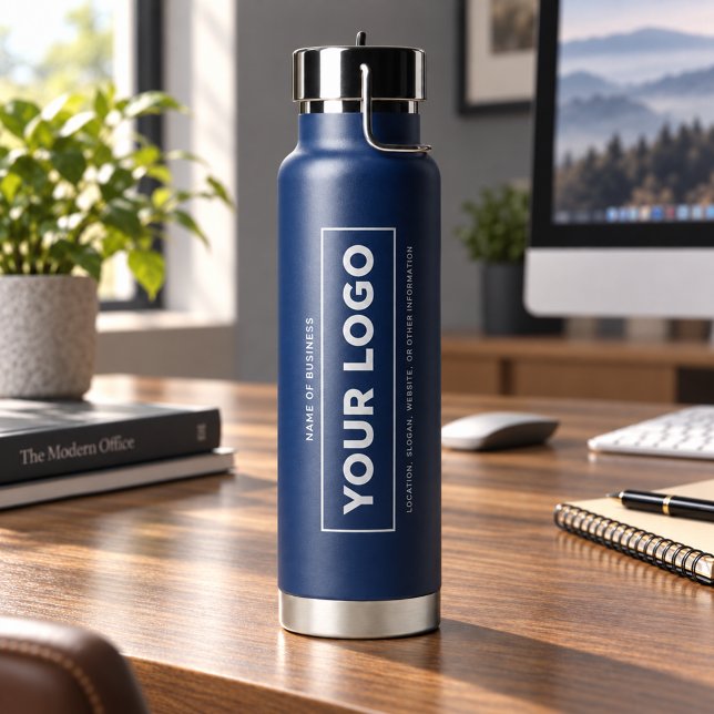 Bouteille D'eau Logo vertical Navy de marque pour l'hydratation (Créateur téléchargé)