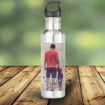 Bouteille D'eau Meilleur papa Jamais Père`Jour Photo de famille<br><div class="desc">Meilleur papa jamais Typographie Fête des Pères Photo bouteille d'eau de la famille. Le design a une typographie moderne en noir et blanc qui recouvre la photo. Personnalisez avec vos noms et insérez votre photo dans le modèle. Grand cadeau pour un père ou un grand-père pour la fête des pères,...</div>
