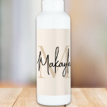 Bouteille D'eau Modern Monogram<br><div class="desc">This modern water bottle features a monogram and name in stylish script calligraphy on a neutral beige background. It is easily customizable.</div>