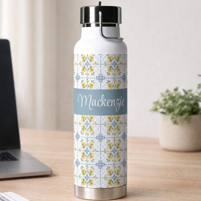 Bouteille D'eau Monogramme de nom de citron de pays français en ca (Créateur téléchargé)