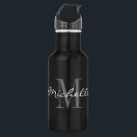 Bouteille D'eau monogramme glamour noir et blanc<br><div class="desc">Bouteille d'eau en acier inoxydable monogramme noir et blanc glamour. Elégant script typographie modèle design avec nom personnalisé lettre initiale. Ajoutez votre nom, nom de famille, nom d'entreprise, devise d'entreprise, etc. Une idée de cadeau de Noël et d'anniversaire monogramme pour vos amis, votre famille, vos collègues, vos employés, vos collègues,...</div>