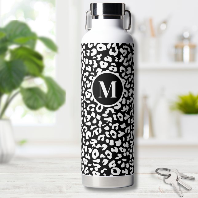 Bouteille D'eau Monogramme noir et blanc tendance (Black Leopard Monogram Water Bottle)