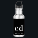 Bouteille D'eau Noir blanc nom monogramme moderne minimaliste<br><div class="desc">Un arrière - plan noir classique. Texte de couleur blanche. Personnalisez et ajoutez vos initiales monographiques et votre nom. Pour lui et elle.</div>
