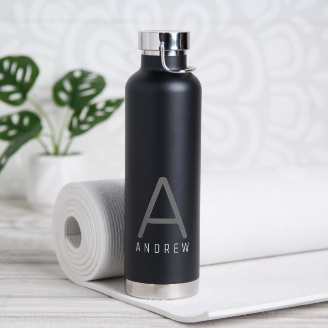 Bouteille D'eau Noir Personnalisé Monogramme Moderne Grand (Yoga)
