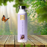 Bouteille D'eau Nom du logo de l'entreprise photo violet<br><div class="desc">Un arrière - plan violet. Personnalisez et ajoutez votre logo,  votre nom et une photo de profil.</div>