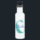 Bouteille D'eau Nom du monogramme Typographie moderne<br><div class="desc">Un monogramme moderne amusant incliné et la conception de typographie de nom. Modifiez l'initiale et le nom pour personnaliser.</div>