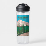 Bouteille D'eau Parc national du Mont Rainier Washington Vintage<br><div class="desc">Conception de l'illustration vectorielle de Mount Rainier. Le parc est entouré de vallées,  de cascades et de prairies subalpines.</div>