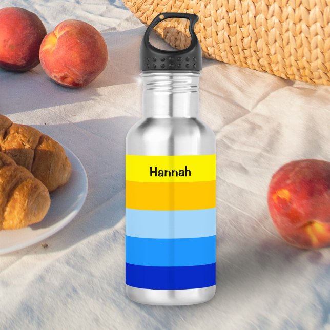 Bouteille D'eau Plage d'été Bleu et Jaune rayures Personnalisées (A stainless steel water bottle with modern color block design in sunny coastal yellow and blue)
