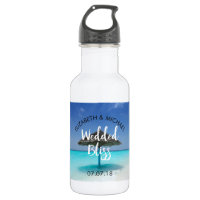 Plage tropicale avec Mariage parapluie en chaume