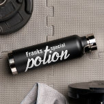 Bouteille D'eau Potion personnalisée de votre nom<br><div class="desc">Bouteille d'eau amusante avec votre nom pour les hommes. Vous pouvez le remplir avec votre potion de remise en forme personnelle dont vous avez besoin pour votre entraînement. : -)</div>