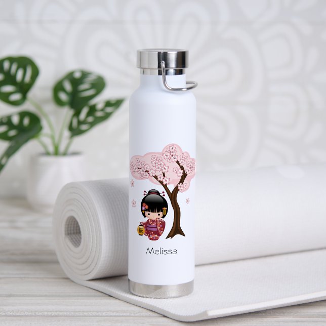Bouteille D'eau Poupée Sakura Kokeshi - Geisha Girl (Yoga (pivoté))