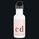 Bouteille D'eau Rose or rose rose personnalisé nom minimaliste<br><div class="desc">Un or rose féminin et féminin,  arrière - plan rose. Texte de couleur or rose foncé. Personnalisez et ajoutez vos initiales monographiques et votre nom.</div>