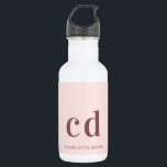 Bouteille D'eau Rose or rose rose personnalisé nom minimaliste<br><div class="desc">Un or rose féminin et féminin,  arrière - plan rose. Texte de couleur or rose foncé. Personnalisez et ajoutez vos initiales monographiques et votre nom.</div>