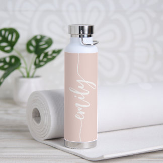 Bouteille D'eau Rose Pâle Tendance Nom Calligraphie Blanche