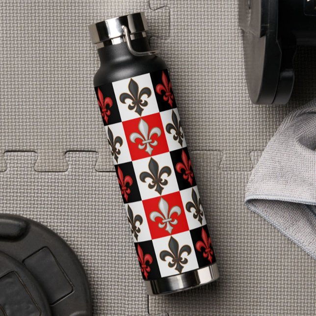 Bouteille D'eau Rouge Noir Blanc À damiers Fleur de lis Design (Créateur téléchargé)