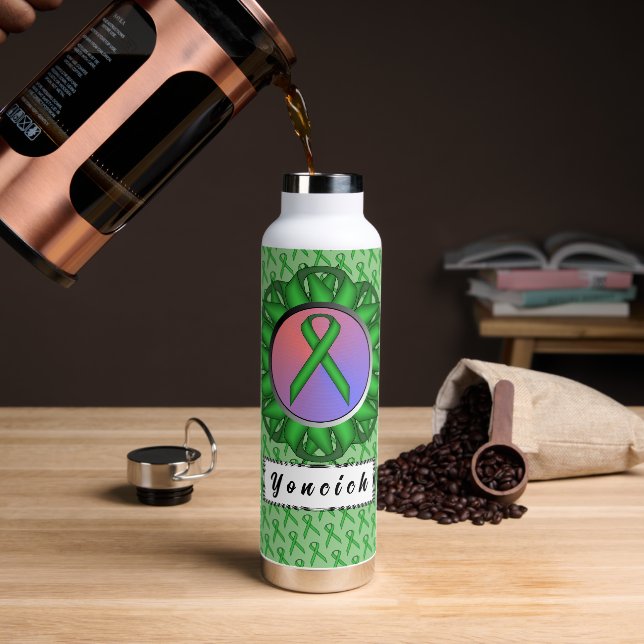 Bouteille D'eau Ruban Green Standard par Kenneth Yoncich (Gym)